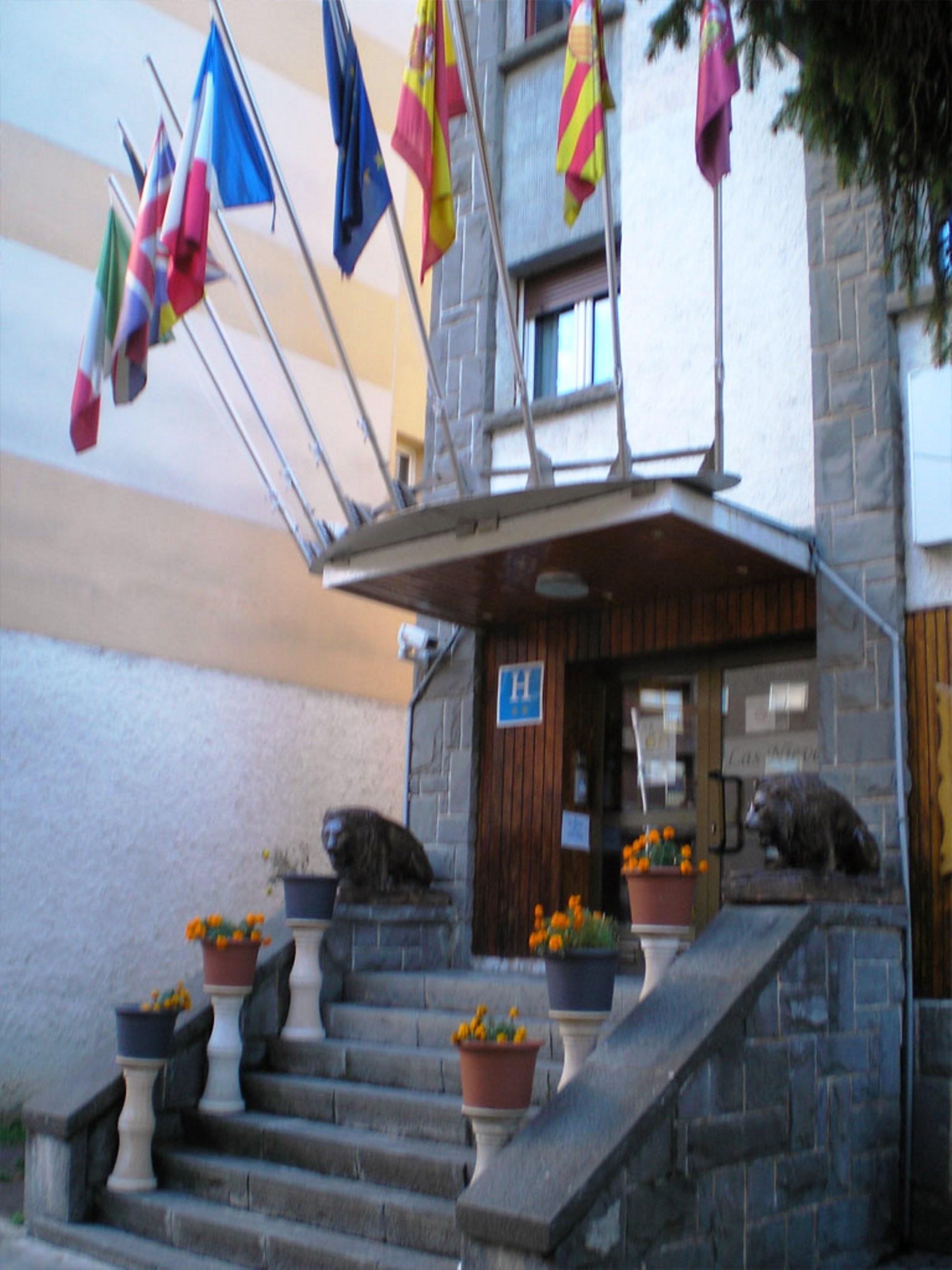 ז'אקה Auto Check In Hotel Las Nieves מראה חיצוני תמונה